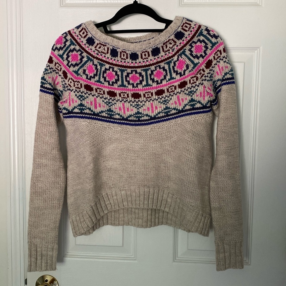 American Eagle Sweater